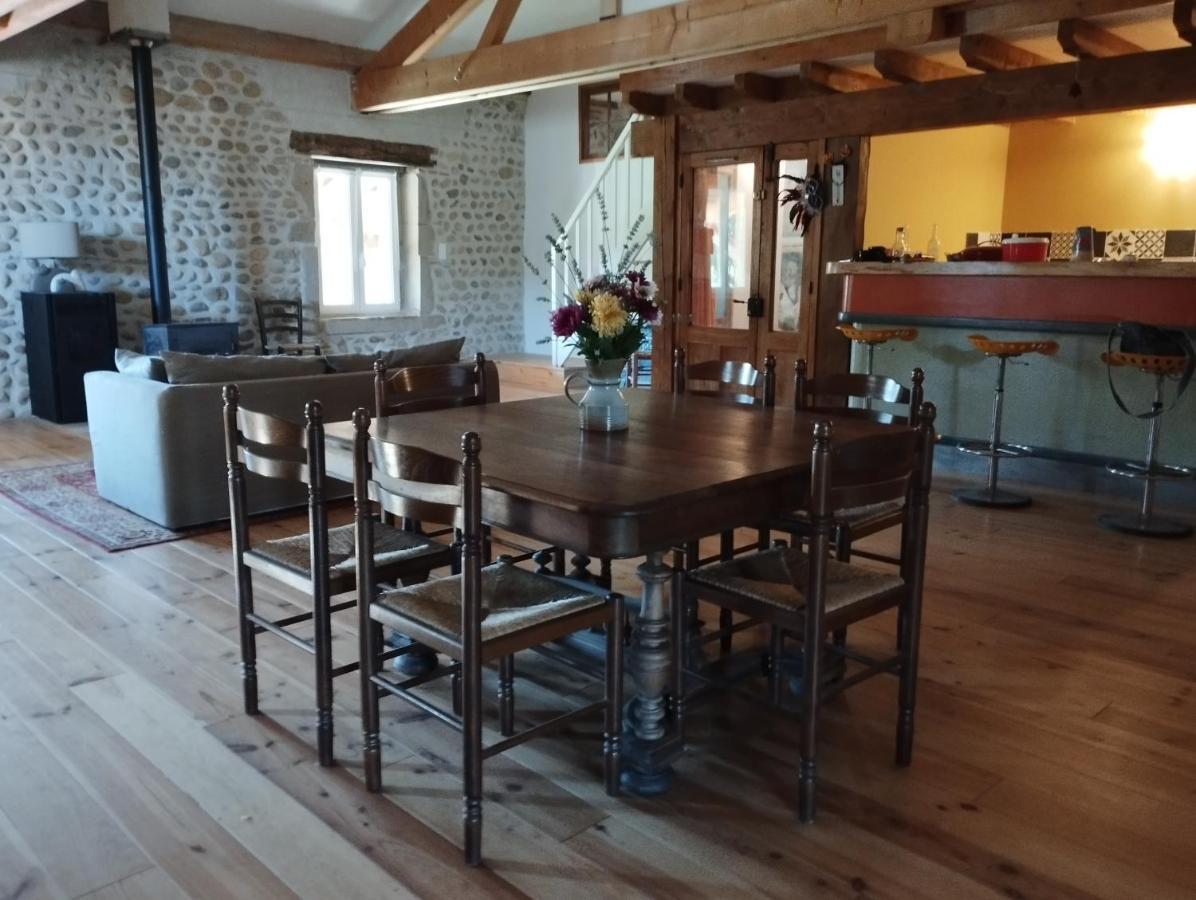Villa Retour Aux Sources Saint-Lattier Esterno foto